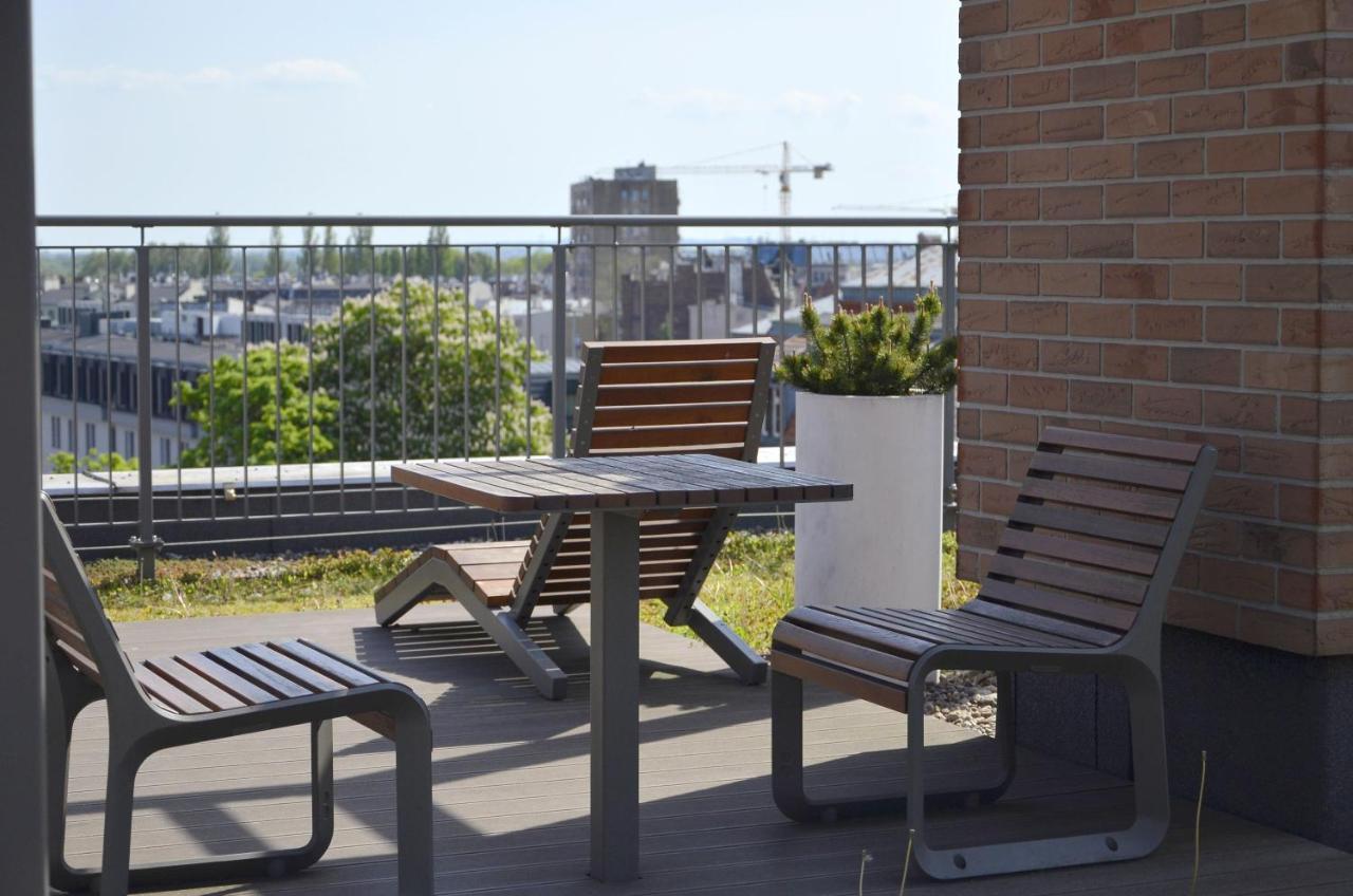 Roof Terrace Old Town Apartments With Private Parking กดัญสก์ ภายนอก รูปภาพ